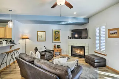 Image de Cozy Vail Valley Townhome - Walk to Riverwalk!