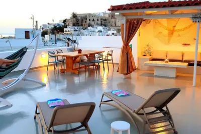Image de Stella’s Aura: 4bdrm w/ comfort, style & amazing terrace in the heart of Naxos.