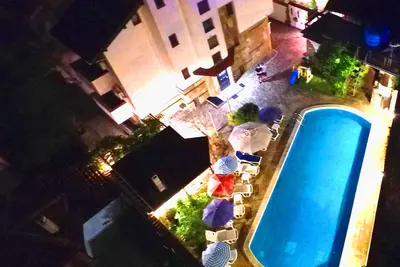Image de Quiet guest house with a pool 5 min from the beach!