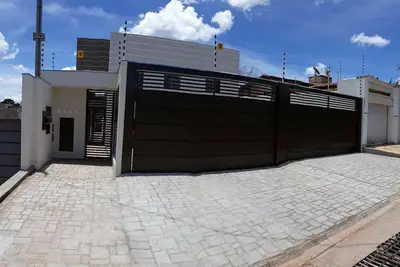 Image de Apto inteiro Seguro e Confortável com piscina