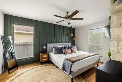 Image de Hill Country Oasis | Backyard Games | Lake Access