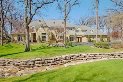 Image de Large Custom Home