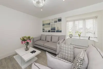 Image de Greenfield's Johnstone home - New modern 3 bed room, Near to Legloland & Windsor