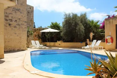 Image de Traditional Farmhouse with Pool