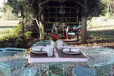 Image de Boutique Cottage<br>Clean & Centrally Located!