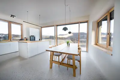 Image de Design apartment with lake view