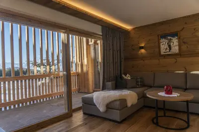 Image de Very nice apartment, close to the ski lift/gondola and Hall's old town