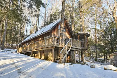 Image de Chic Cabin with Fireplace at Stratton Mountain