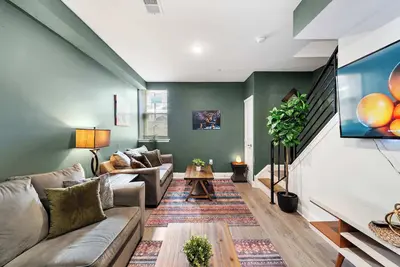 Image de Gorgeous 2 Bd/2 Bath Home w/ Private Patio