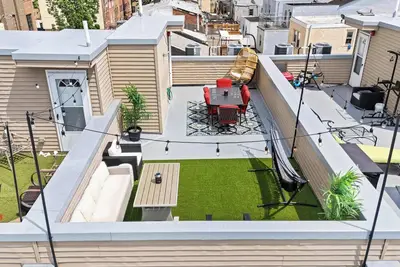 Image de Roof Deck! 3 Bdrm, 3 ba, Prime Location!