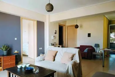 Image de Romantic apartment in a beautiful garden just 5' from the centre