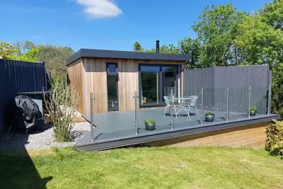 Image de Cabin with countryside views, close to Saundersfoot & Tenby