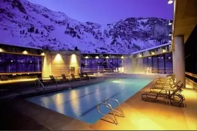 Image de Cliff Lodge at Snowbird Ski-in/Ski-out - Spring Skiing 3/13/26 - 3/20/26