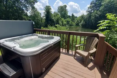 Image de Edgewater Escape A-frame Cabin (Hocking Hills Area)