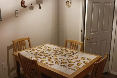 Image de Ocala-Reddick Studio only 11 miles from the World Equestrian Center. Pets ok.