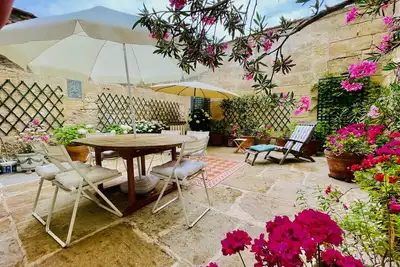 Image de Splendide appartement Bourgeois.