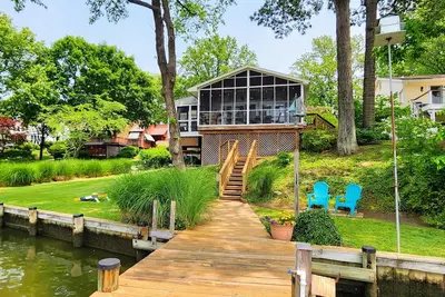 Image de Annapolis waterfront with kayaks, private pier, 5. 5 miles to downtown Annapolis\n