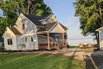 Image de Waterfront House on Seneca  Lake