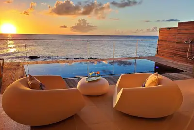 Image de Ocean Edge - Direct Oceanfront - Luxury & Modern Style