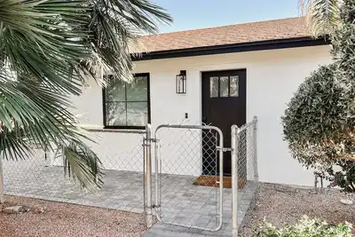 Image de Cozy Desert Remodeled 2-bedroom Home