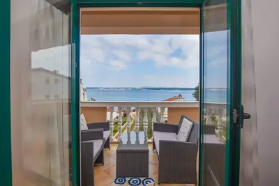 Image de Appartements Studenac (83571-A3) - Tkon - île de Pasman