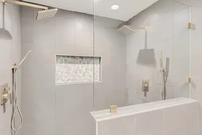 Image de Beautiful Fully Remodeled Home