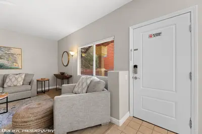 Image de Hawk Ridge Two Bedroom Condo by Cool Properties