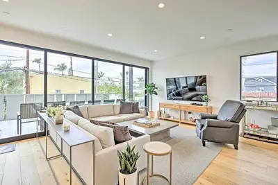 Image de Chic Coronado Retreat w/ Patio & 4 Cruiser Bikes!