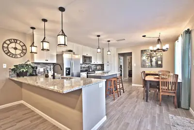 Image de Remodeled 6 Bed, 5 bath on 15 acres! ! ! Owned and  Operated by a Premier Host!