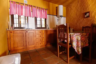 Image de Villa 'El Viejo Castaño 4' avec vue sur les montagnes, Wi-Fi et climatisation
