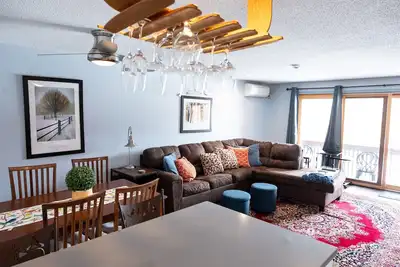 Image de Nordic Village| Sleeps 8| Mtn Views| Min to Skiing