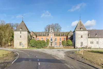 Image de Maison de vacances cozy à Hastière dans un quartier charmant