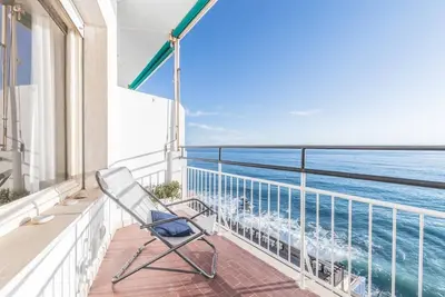 Image de Appartement \"La Finestra Sul Mare\" avec vue sur la mer, terrasse, climatisation et Wi-Fi