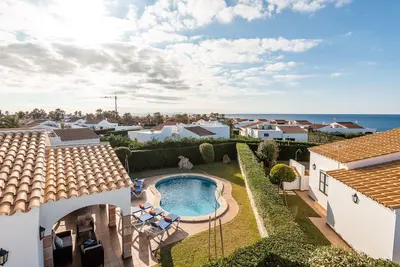 Image de Villa Menorca Fucsia, pool, terrace and near the sea.