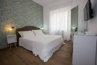 Image de Comfy Vatican suite Ideal starting point for you!