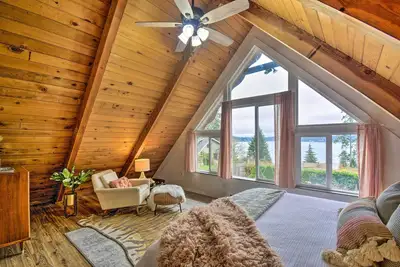 Image de Coastal Cabin w/ Puget Sound & Rainier Views!