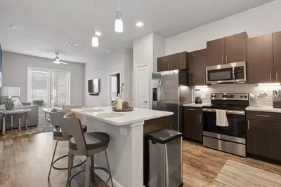 Image de StayOvr at Galatyn Park, Richardson| 2br