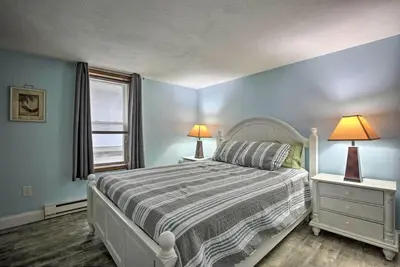 The Americana | Steps to Beach | Ground Floor Unit