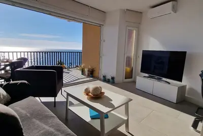 Image de Central & Quite New 2bdr beachfront apt Fuengirola
