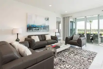 Image de Stylish Encore Resort 6 Bedroom Home with Pool & Water Park Access