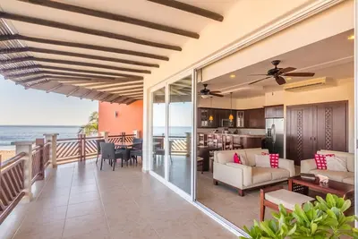 Image de Partial Ocean View 2 Bedroom Residence with Resort Amenities Steps from Beach!