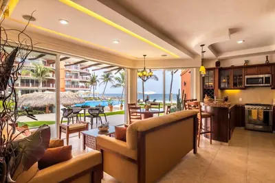 Image de Ocean View 2 Bedroom Residence with Resort Amenities Just Steps from the Beach!
