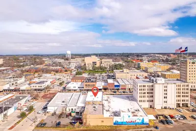 Image de Chic Suite in Central Longview King Bed