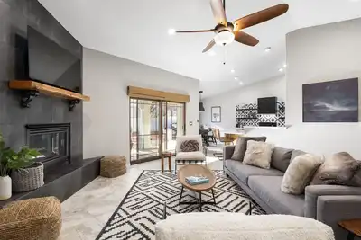 Image de Luxury Vacation Home *New HotTub*20 Mins to Sedona*Peloton*1. 4 miles to Old Town