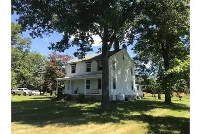 Image de Historic 1874 Farm House at Foot of Gunks