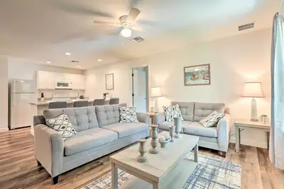 Image de LaBelle Apartment ~ 45 Mi to Fort Myers Beach