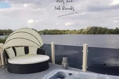 Image de Lakeside Hot tub holiday  Tattershall Lakes