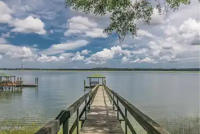 Image de Waterfront! Deepwater! Private Dock! Cottage in the City!