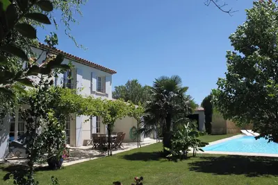 Image de Homerez - Villa élégante à Villelaure + Piscine partagée
