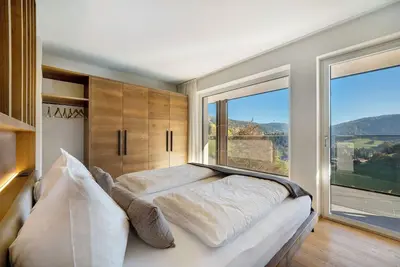 Image de Appartement \"Christine Panoramasuite\" avec vue sur les montagnes, terrasse privée et Wi-Fi